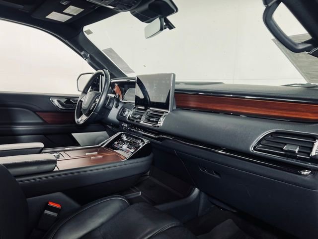 Used 2023 Lincoln Navigator Reserve w/ Equipment Group 201A image 19