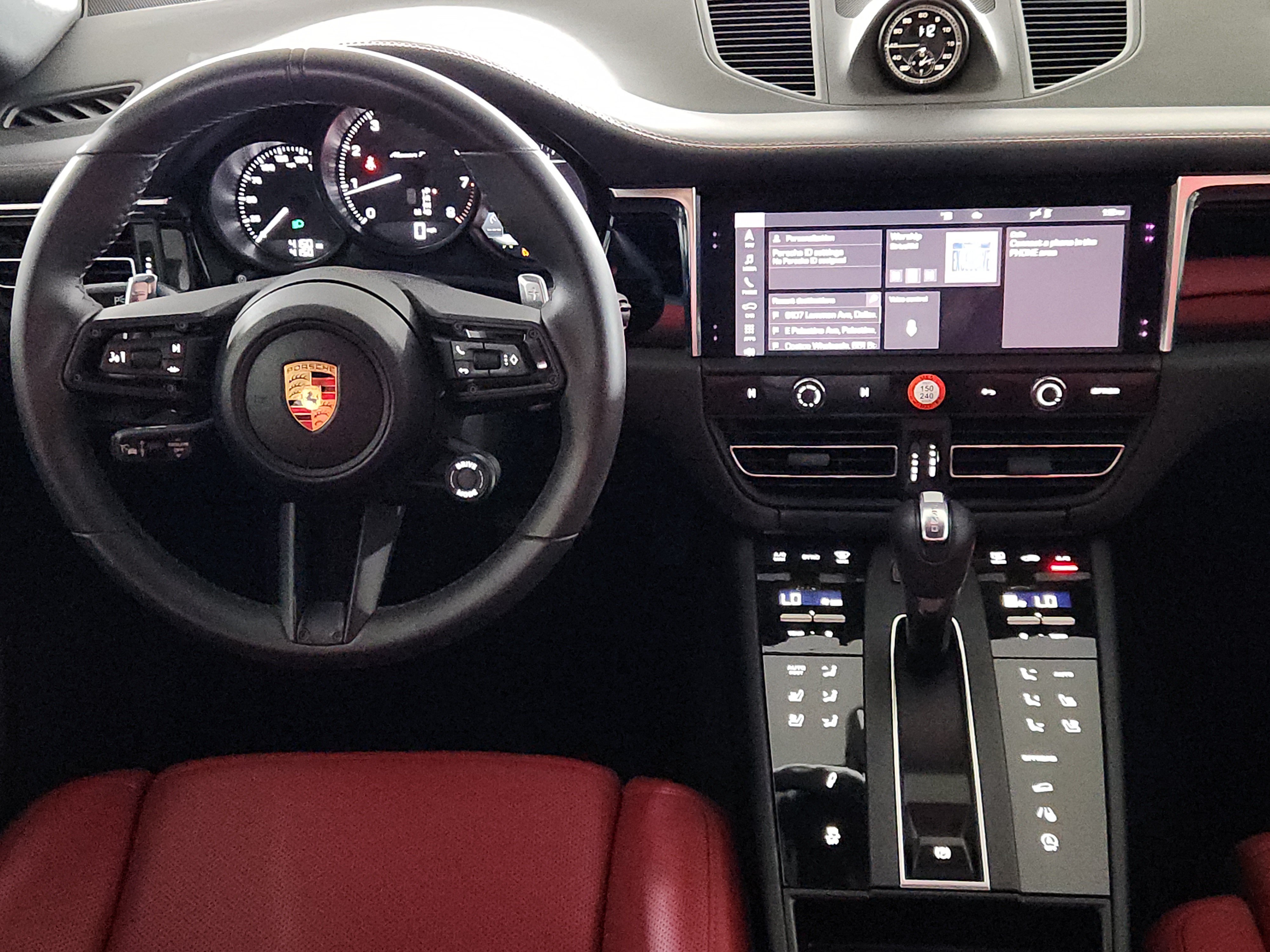 Certified 2026 Porsche Macan Turbo AWD/4WD image 28
