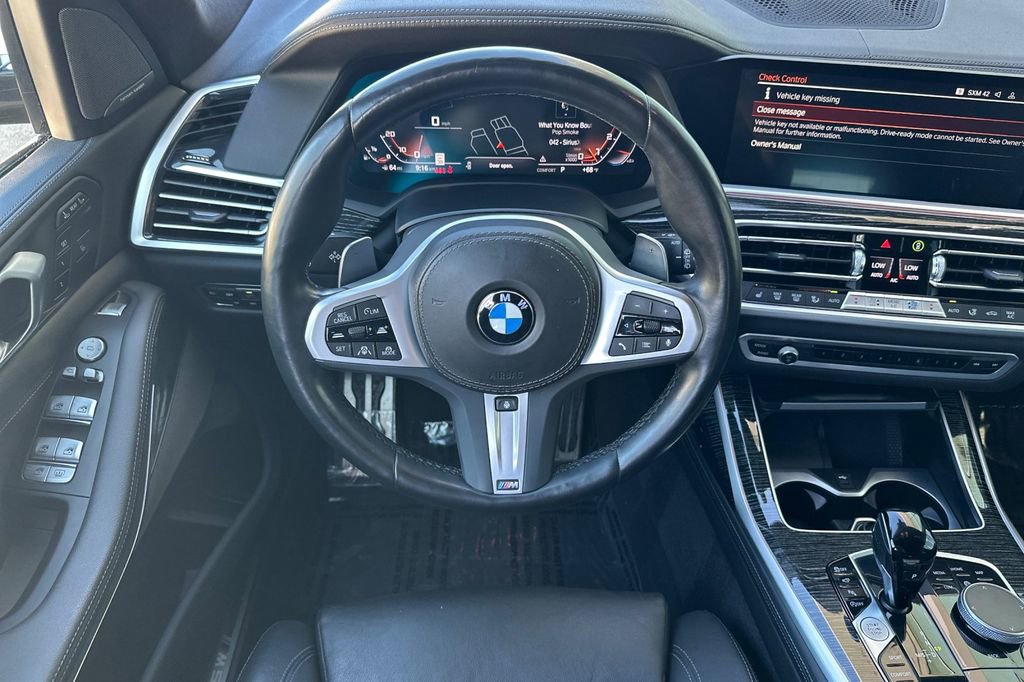 Used 2022 BMW X7 M50i image 15