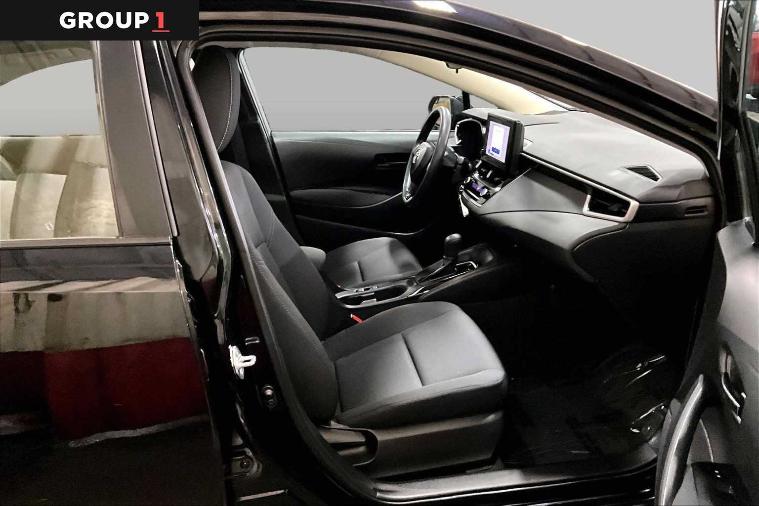 Certified 2025 Toyota Corolla LE FWD image 9