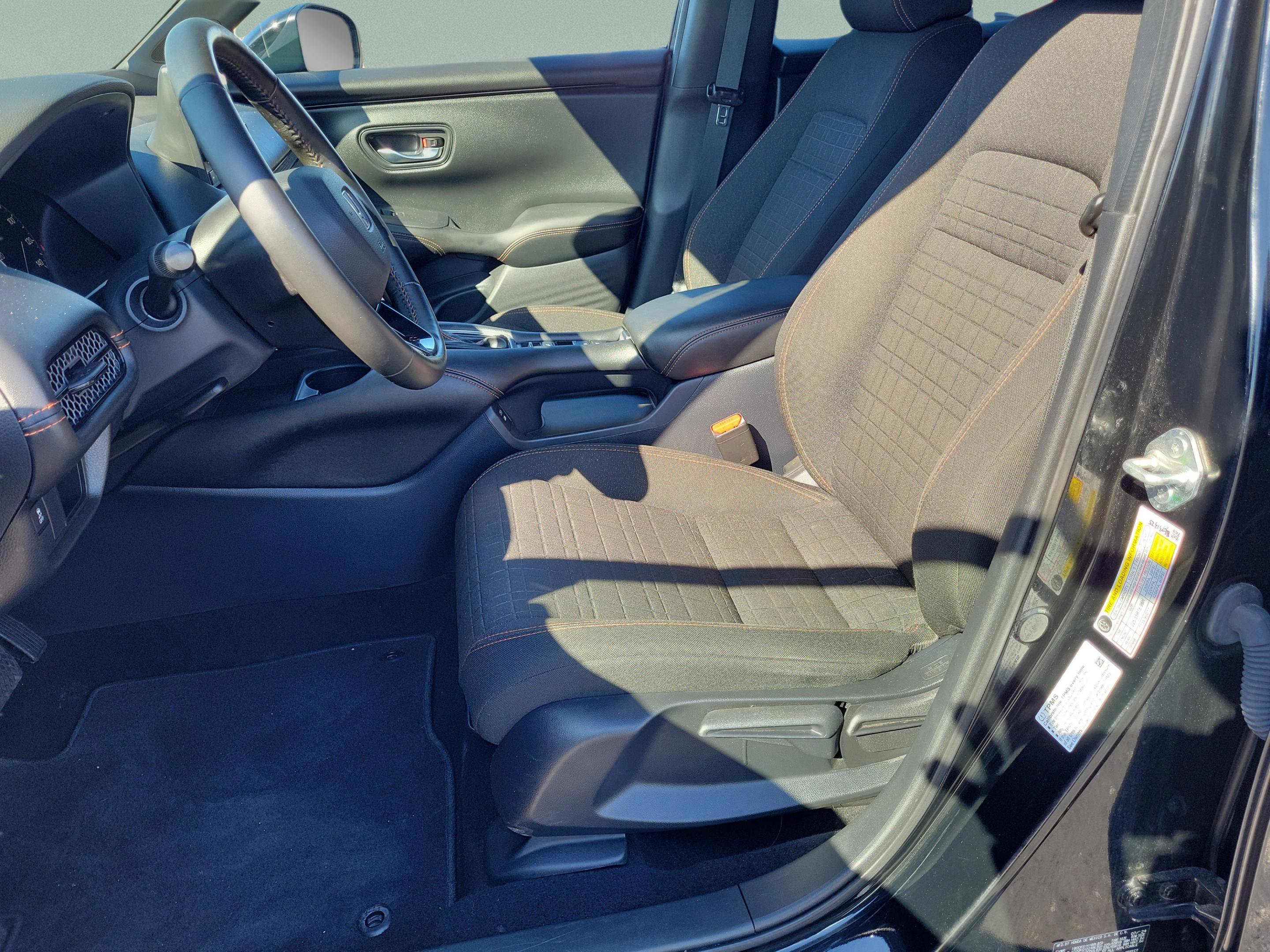 Certified 2025 Honda HR-V Sport image 15