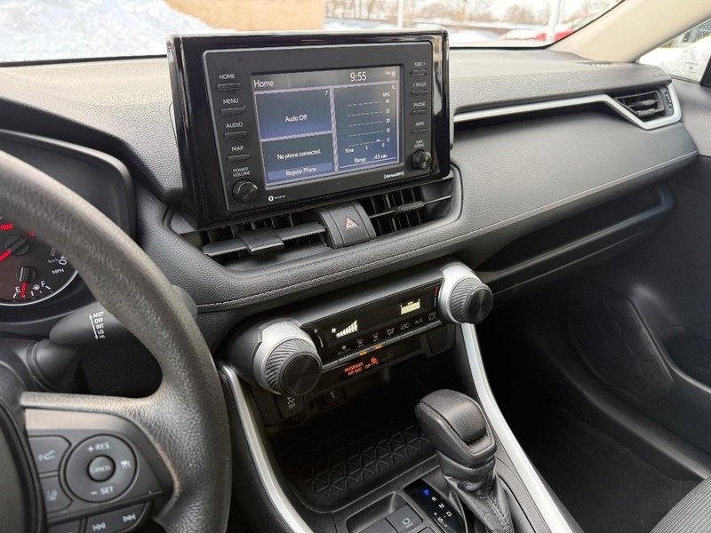 Used 2020 Toyota RAV4 LE w/ Carpet Mat Package image 25