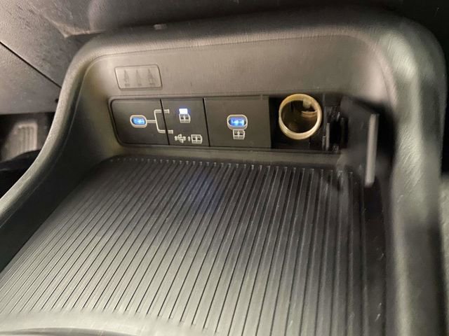 Used 2024 Hyundai Kona SEL image 17