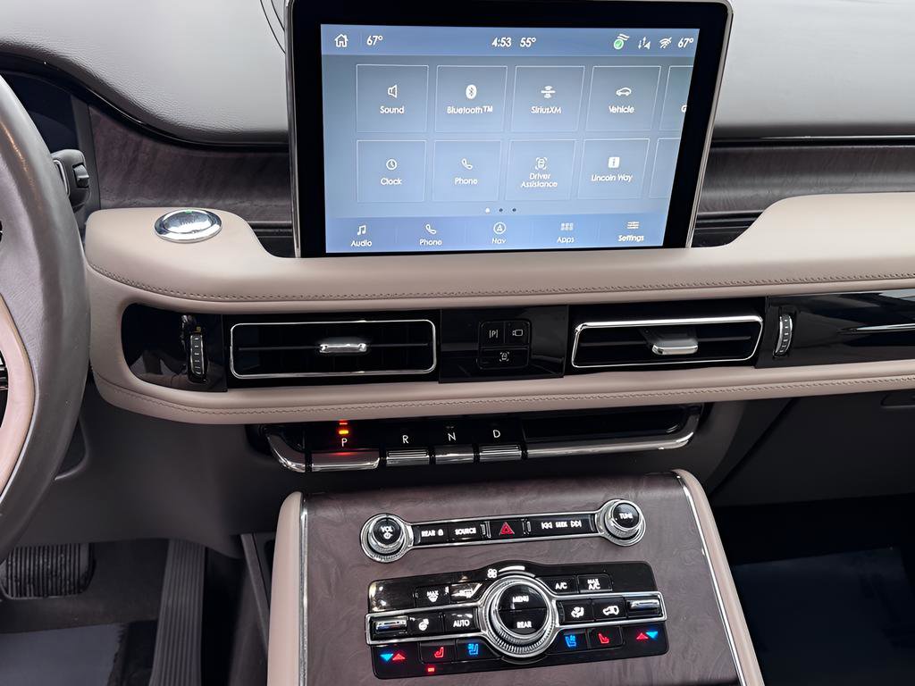 Used 2021 Lincoln Aviator Reserve w/ Equipment Group 201A image 7