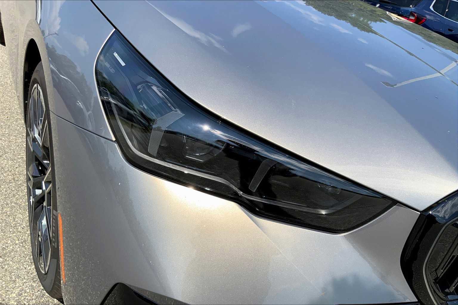 New 2026 BMW 550e xDrive w/ Executive Package image 13