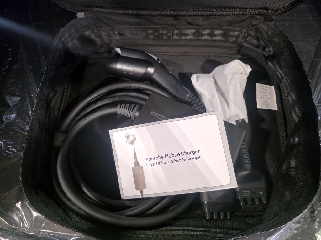 New 2026 Porsche Cayenne Turbo AWD/4WD image 16