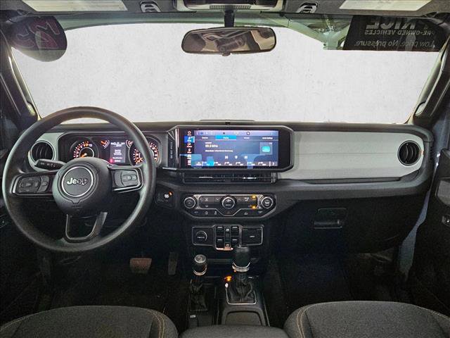 Used 2025 Jeep Gladiator Sport AWD/4WD image 20