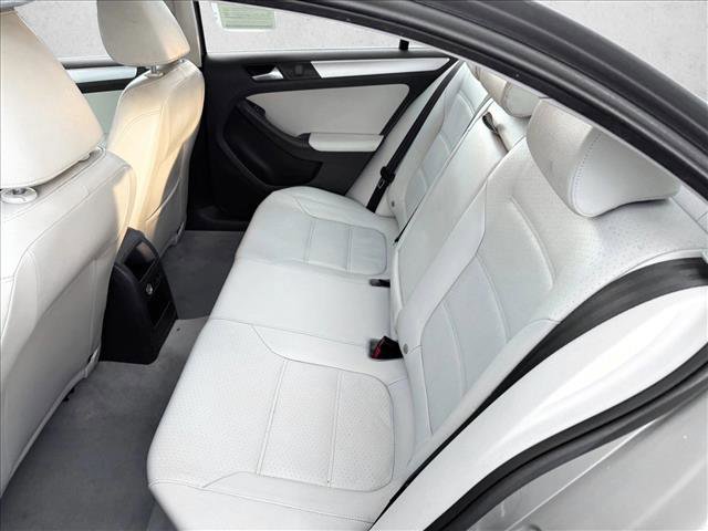 Used 2013 Volkswagen Jetta SE image 17