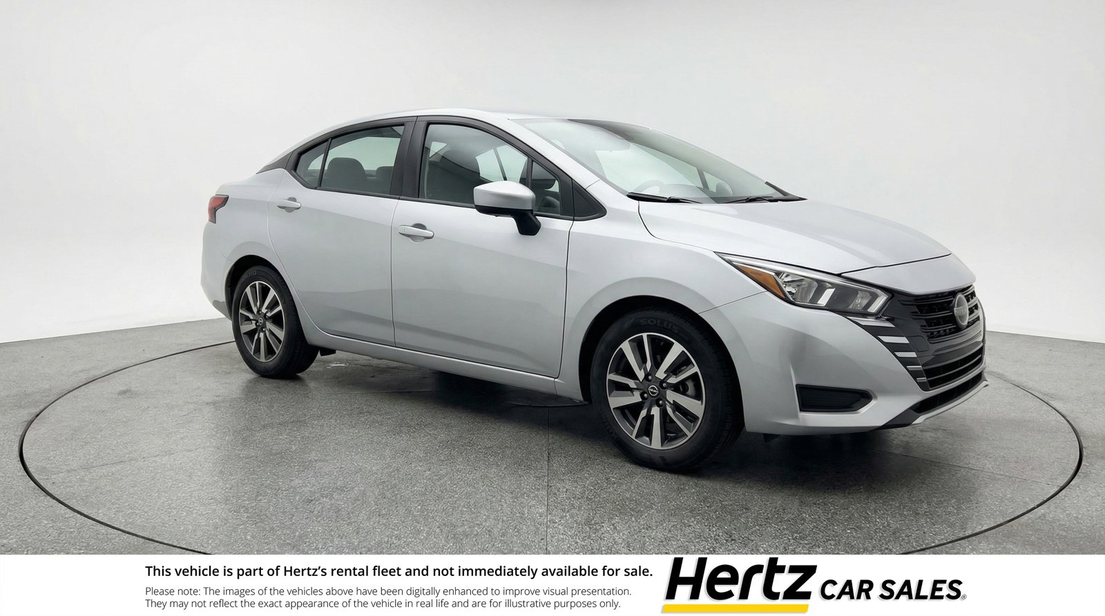 Used 2025 Nissan Versa SV image 1