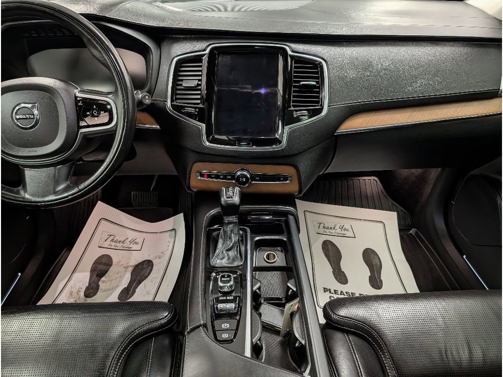 Used 2017 Volvo XC90 T6 Inscription w/ Vision Package image 14
