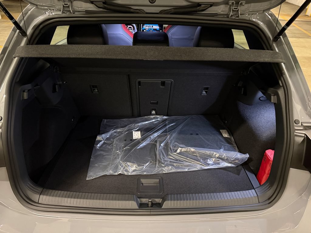 New 2026 Volkswagen GTI SE FWD image 26