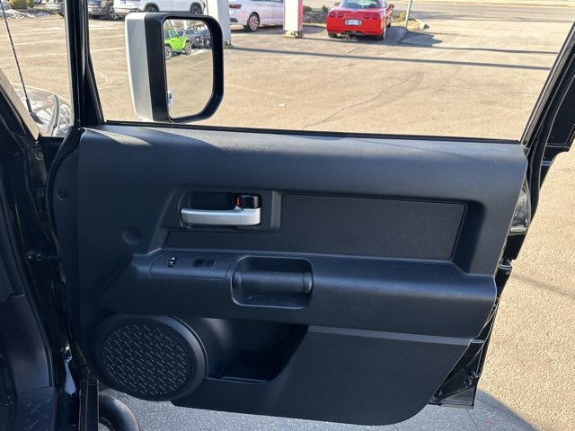 Used 2014 Toyota FJ Cruiser 4WD w/ Convenience Package image 20