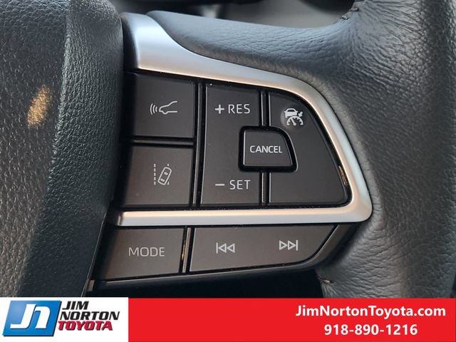 Used 2026 Toyota Sienna XLE FWD image 28