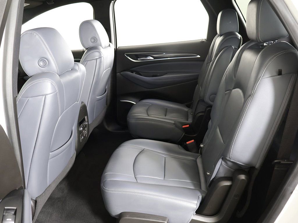 Used 2024 Buick Enclave Premium image 39