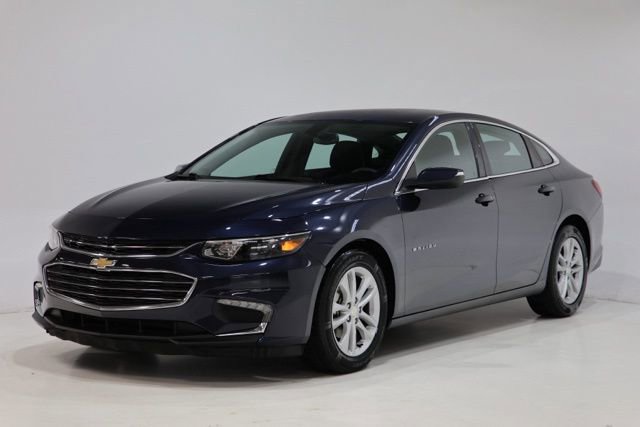 Used 2016 Chevrolet Malibu LT FWD image 3