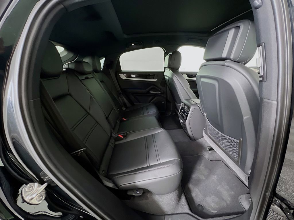 New 2026 Porsche Cayenne Coupe image 29