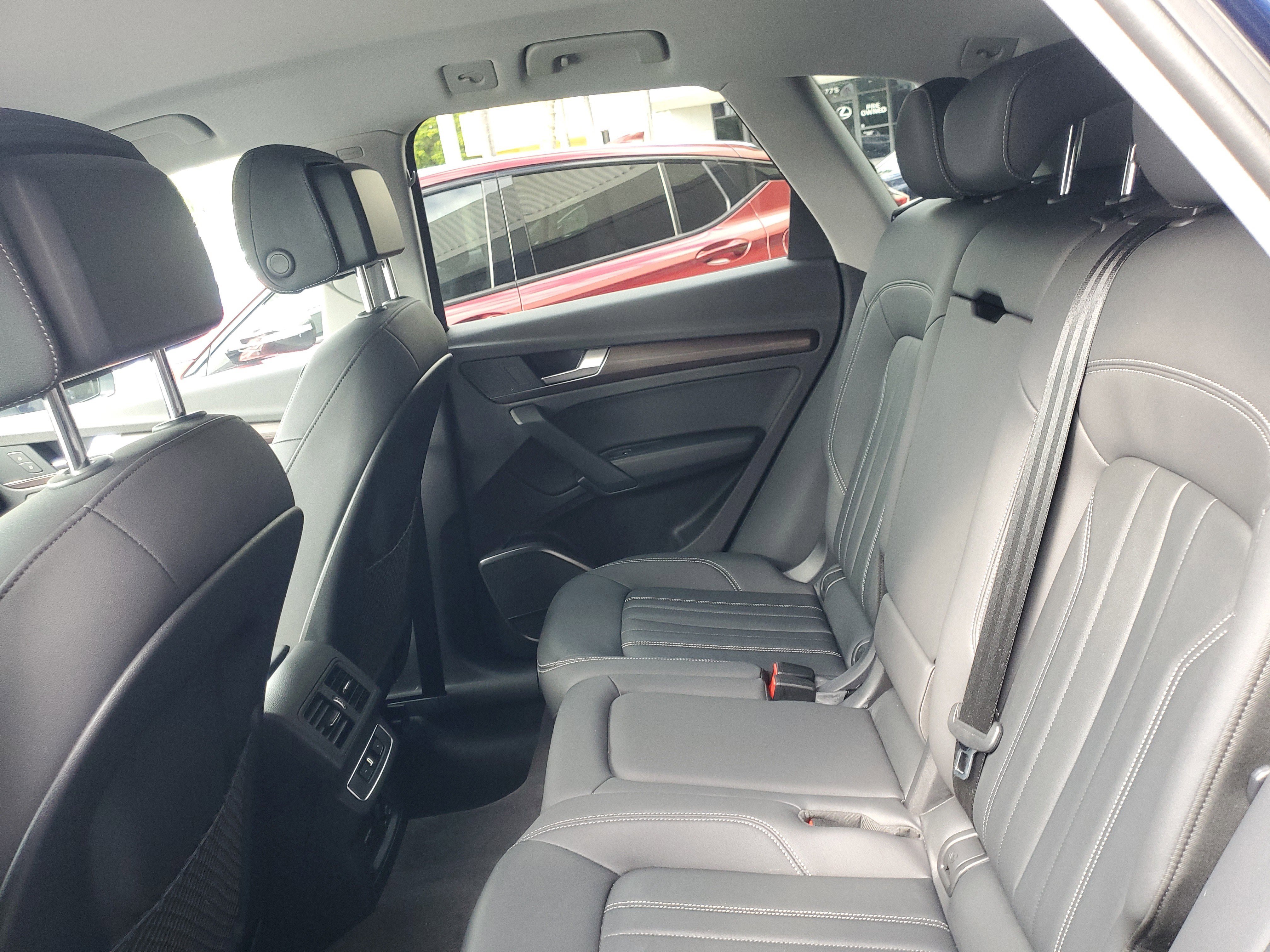 Used 2021 Audi Q5 Premium image 10