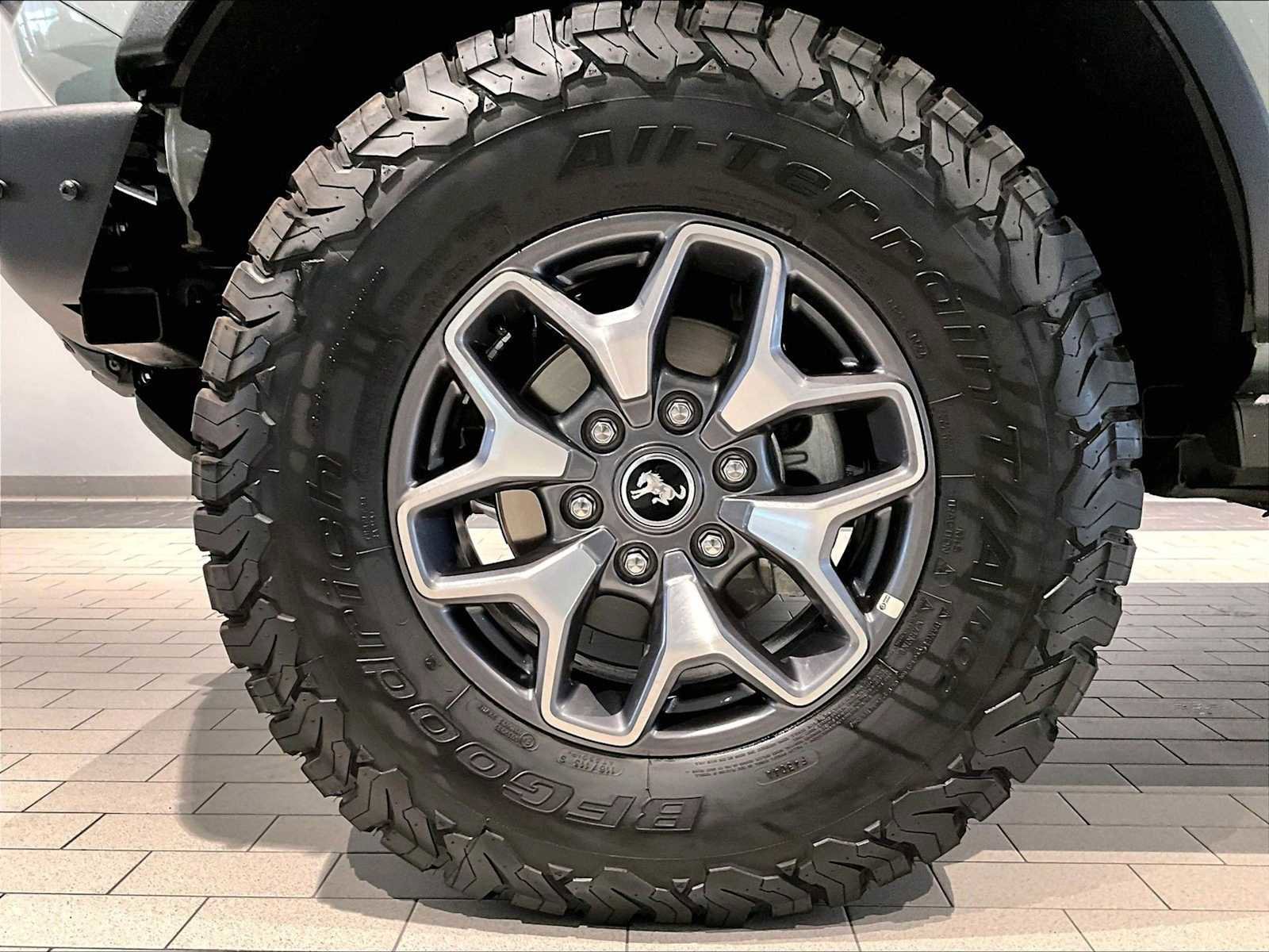 Used 2024 Ford Bronco Badlands image 14