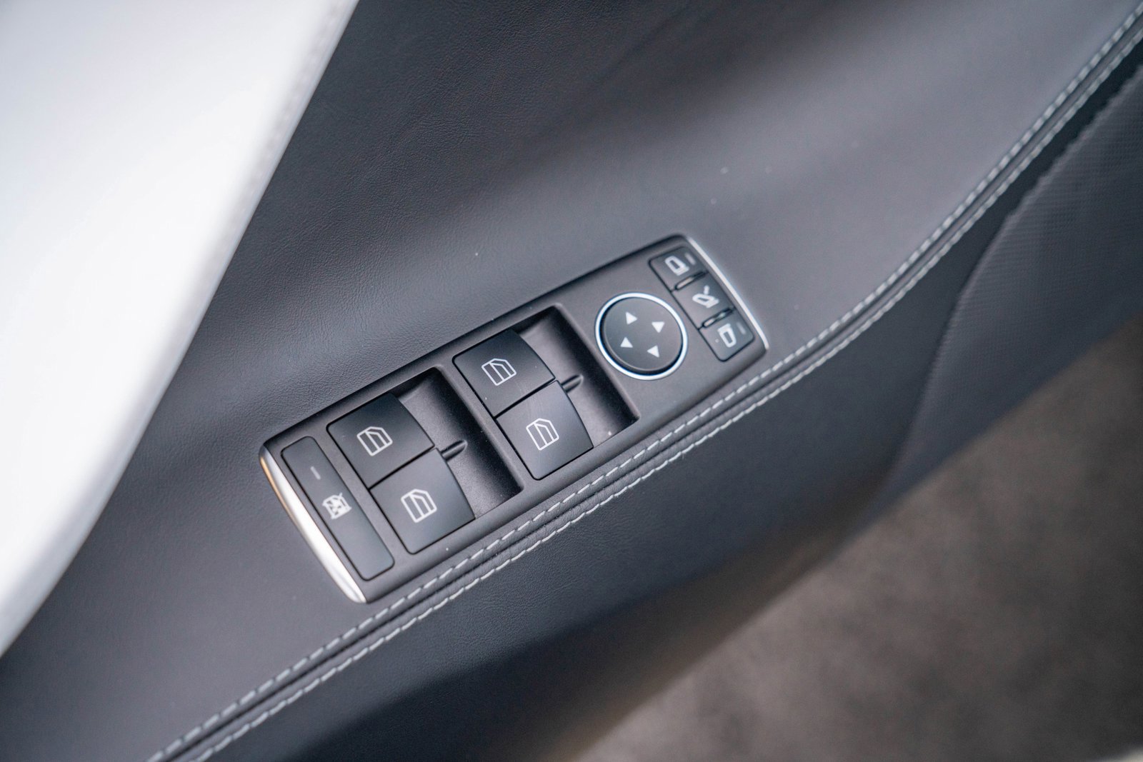 Used 2021 Tesla Model S Long Range Plus image 11