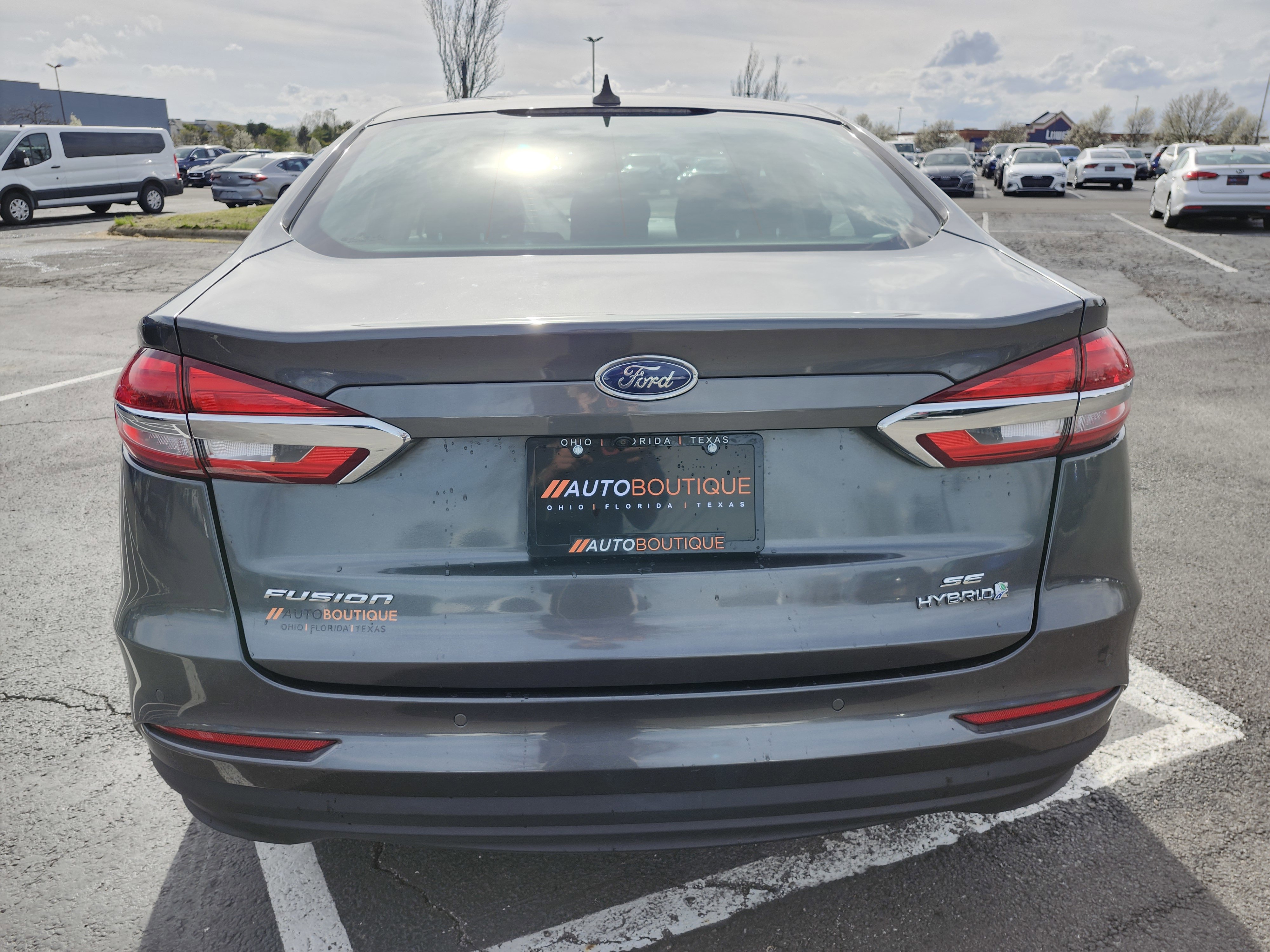 Used 2019 Ford Fusion SE FWD image 17
