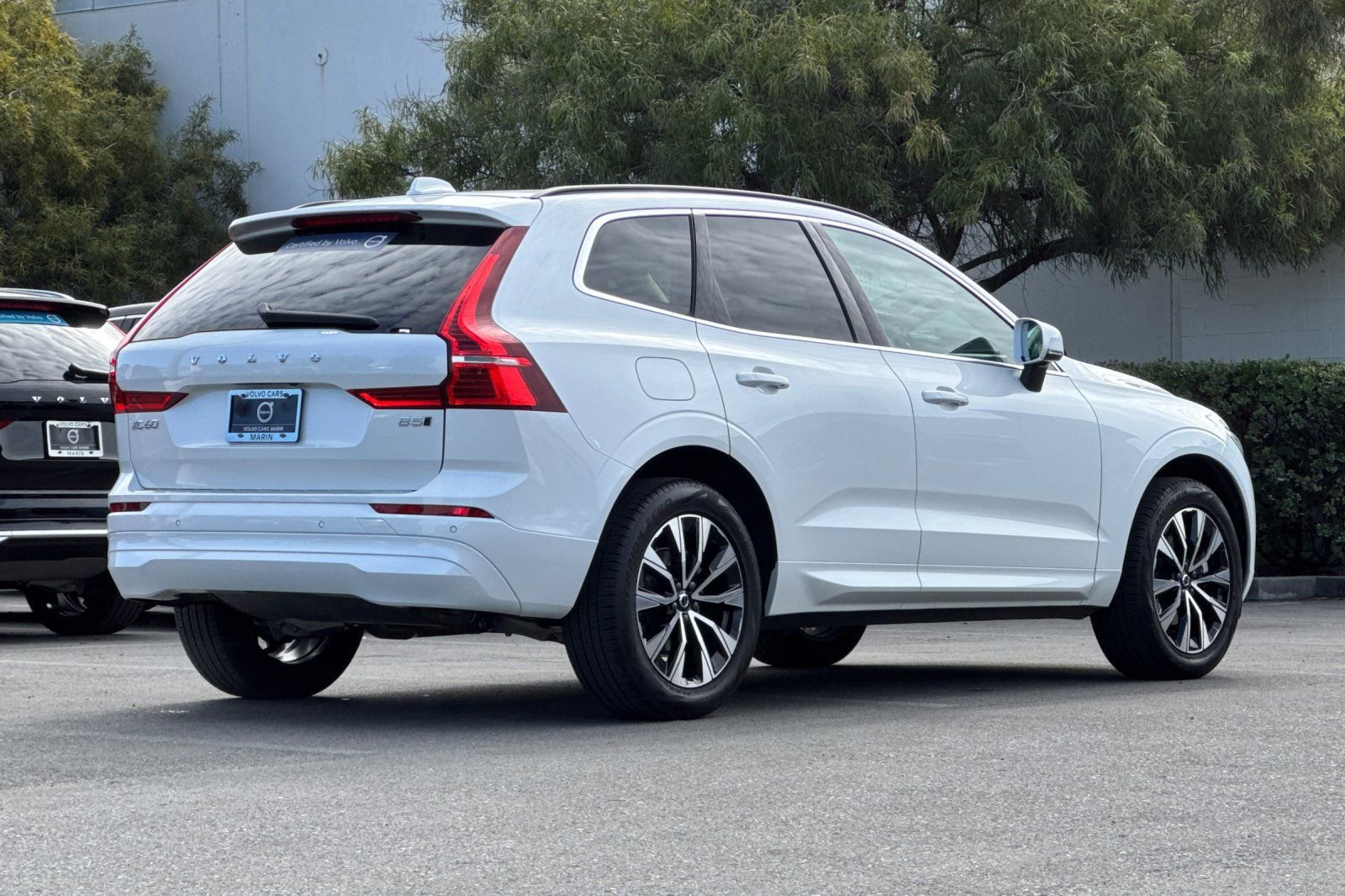 Certified 2023 Volvo XC60 B5 Core w/ Climate Package AWD/4WD image 2