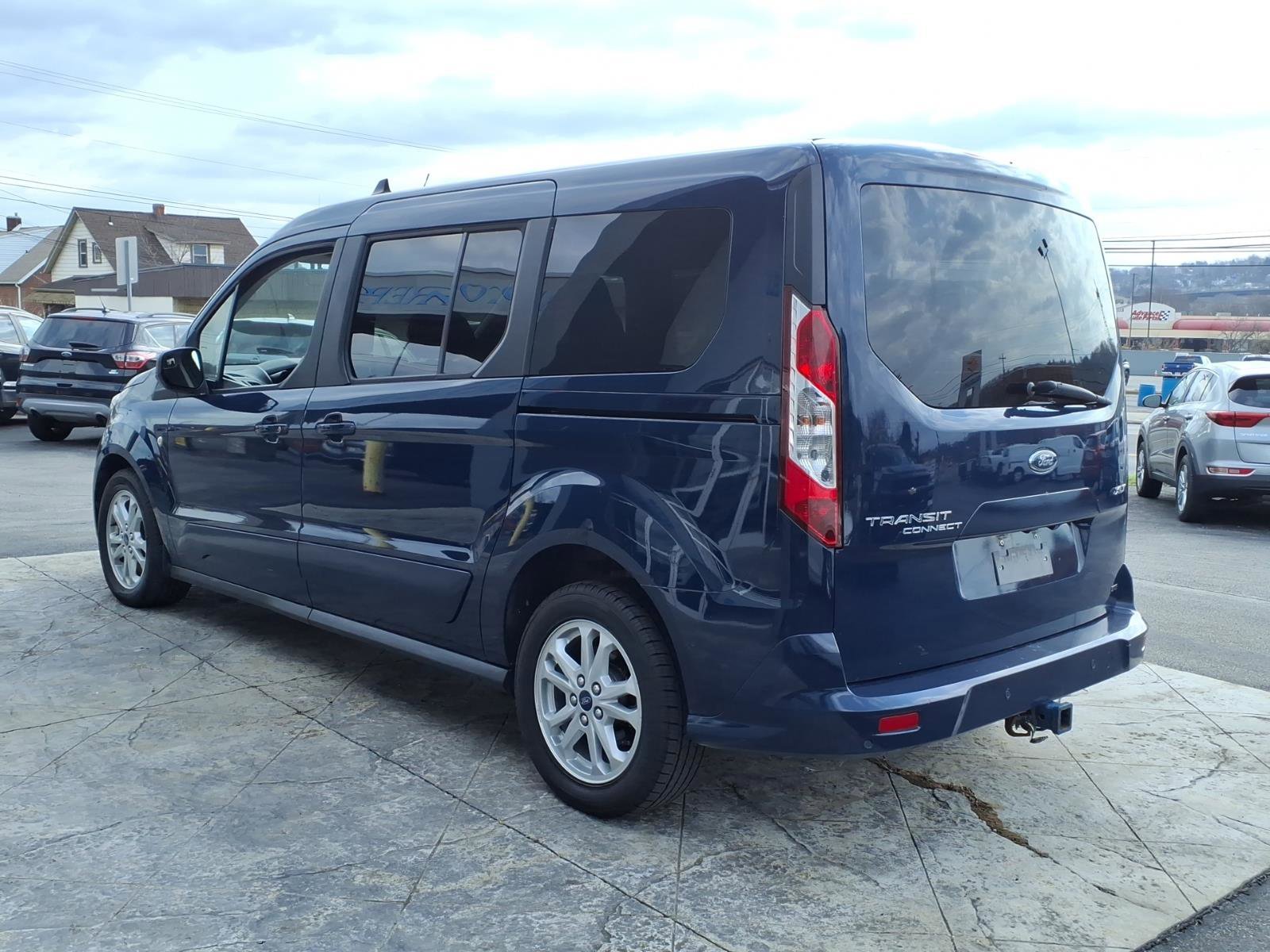 Used 2019 Ford Transit Connect XLT w/ Trailer Tow Package image 4