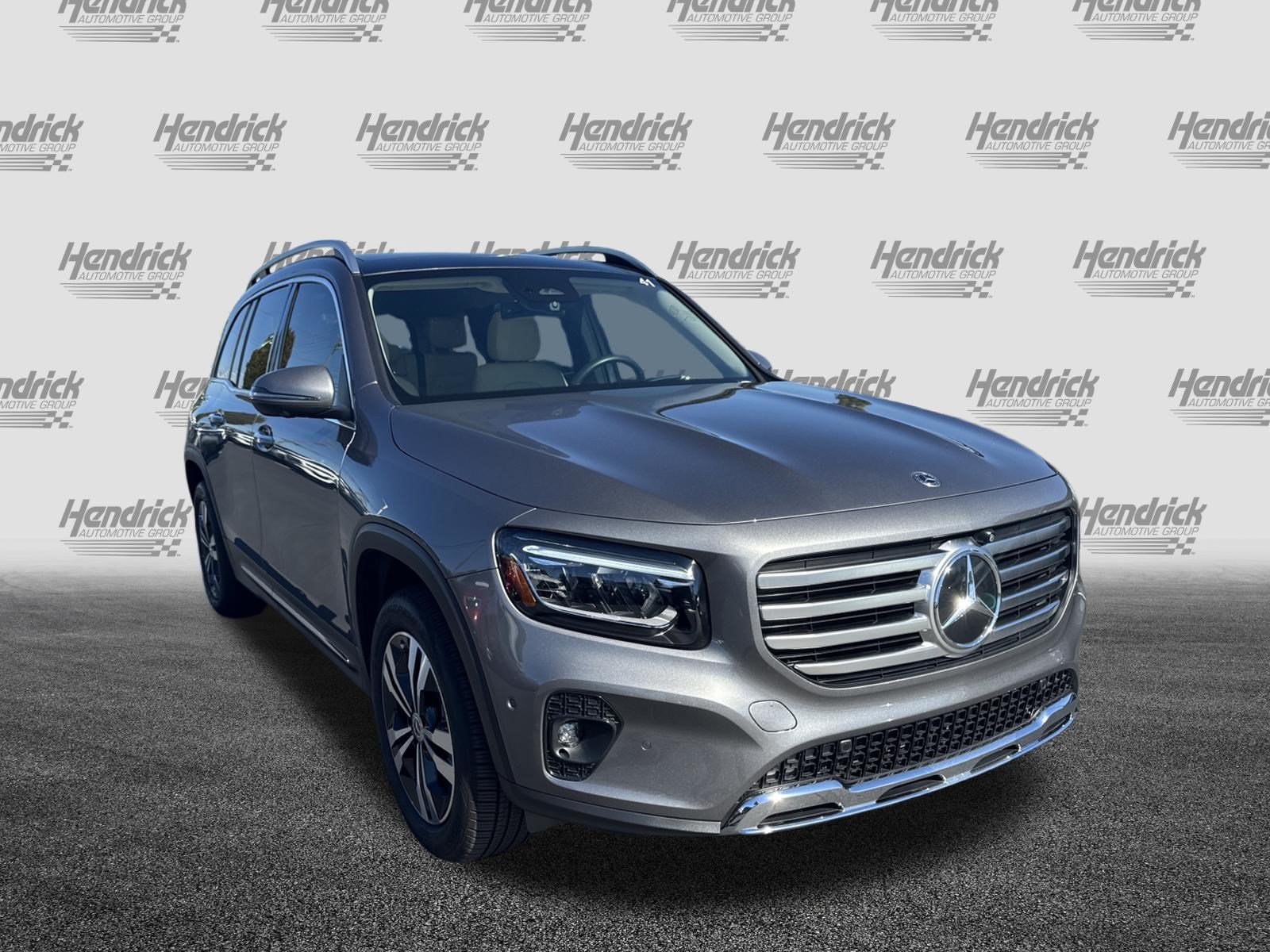 Used 2026 Mercedes-Benz GLB 250 image 2