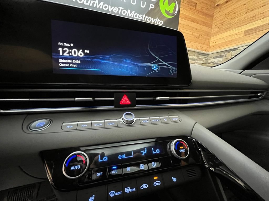 Used 2025 Hyundai Elantra SEL FWD image 33