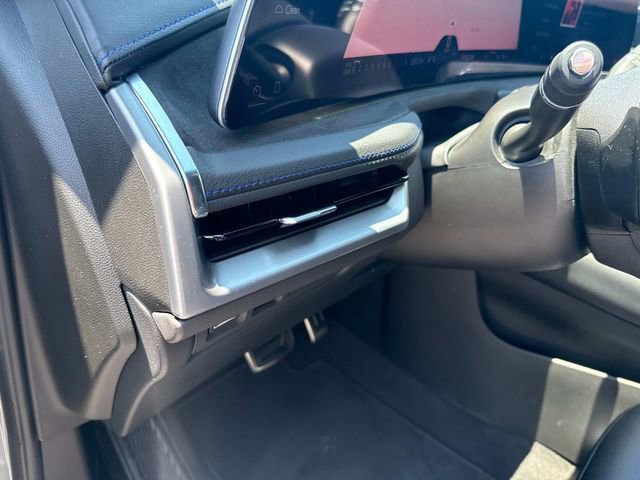 Used 2024 Cadillac XT4 Sport w/ Trailering Package image 29