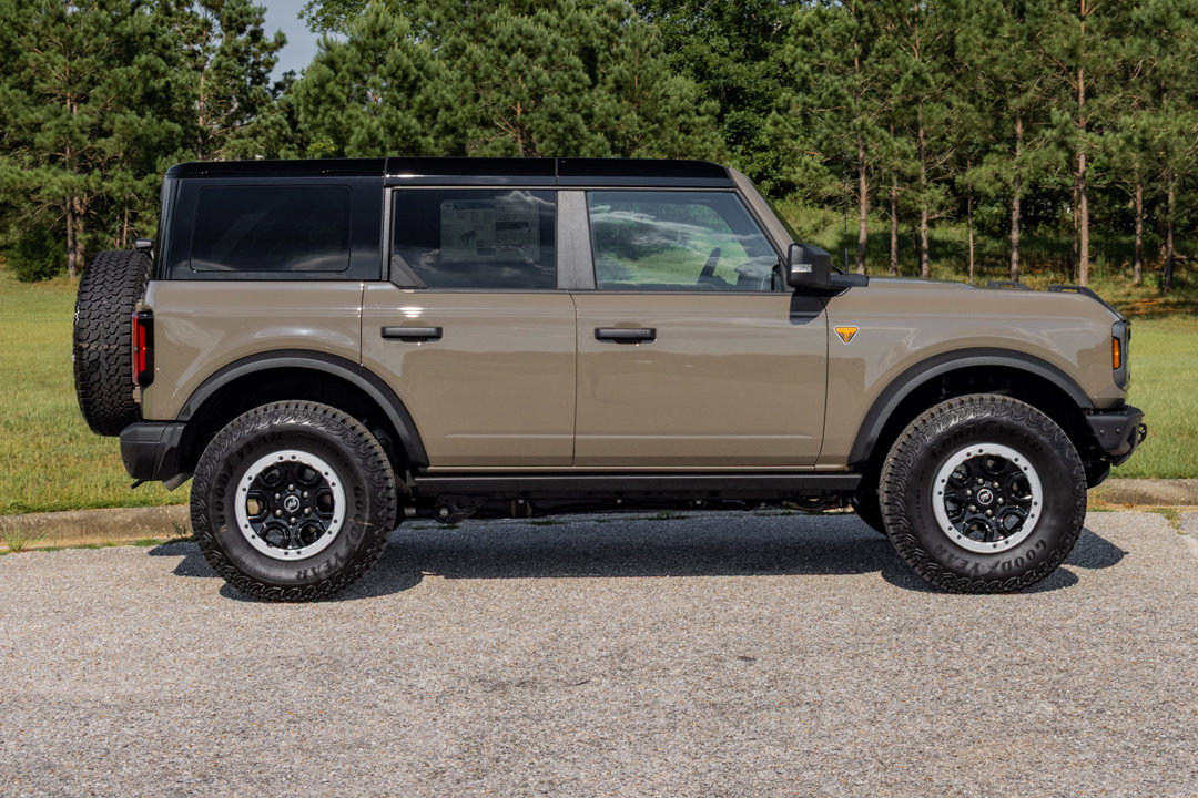 New 2025 Ford Bronco Badlands image 7