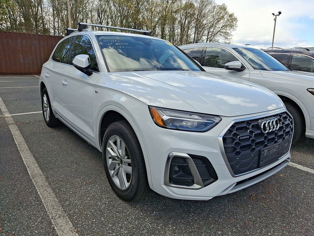 Used 2023 Audi Q5 2.0T Premium w/ Convenience Package AWD/4WD image 3