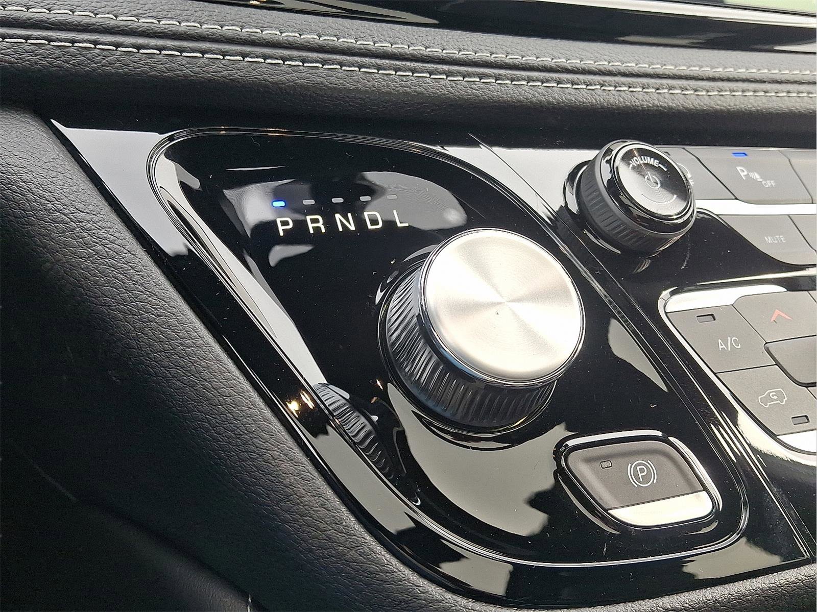 New 2026 Chrysler Pacifica Limited w/ S Appearance Package image 12