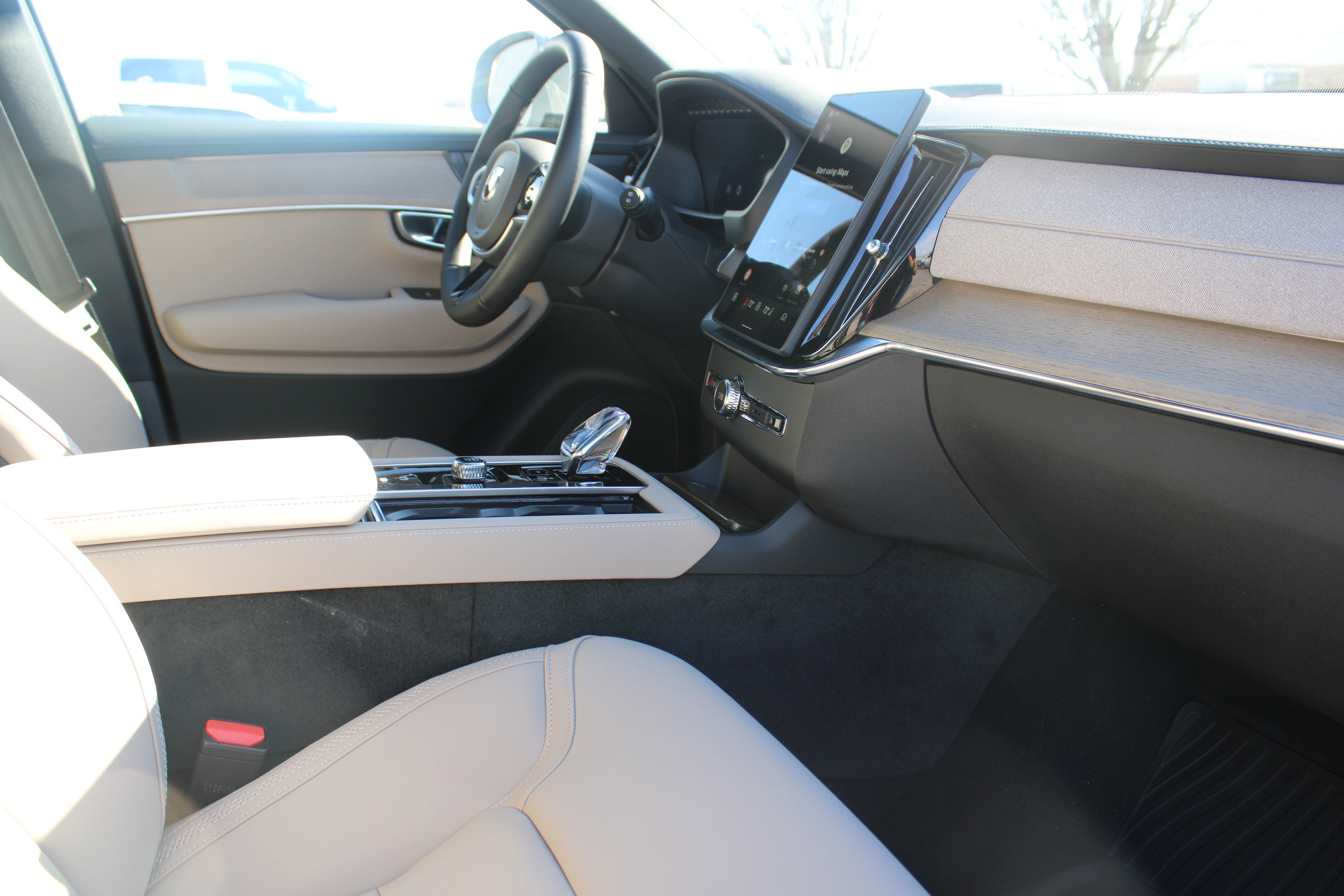 New 2026 Volvo XC90 T8 Plus w/ Protection Package Premier AWD/4WD image 48
