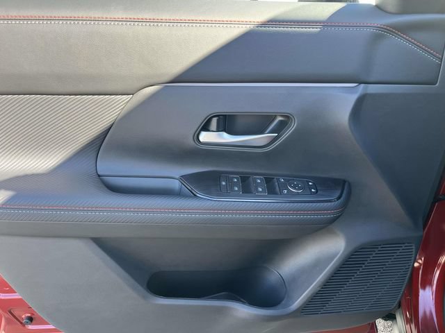 New 2026 Nissan Kicks SR FWD image 14