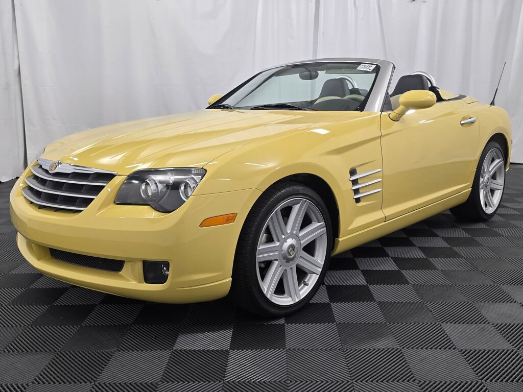 Used 2005 Chrysler Crossfire Limited RWD image 22