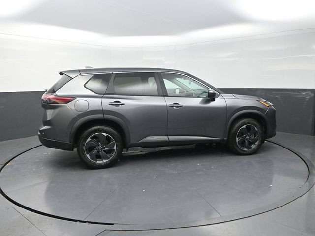 Used 2024 Nissan Rogue SV FWD image 9