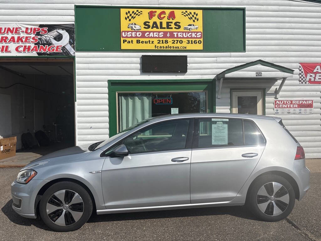 Used 2016 Volkswagen e-Golf SE w/ DC Fast Charging Package image 1