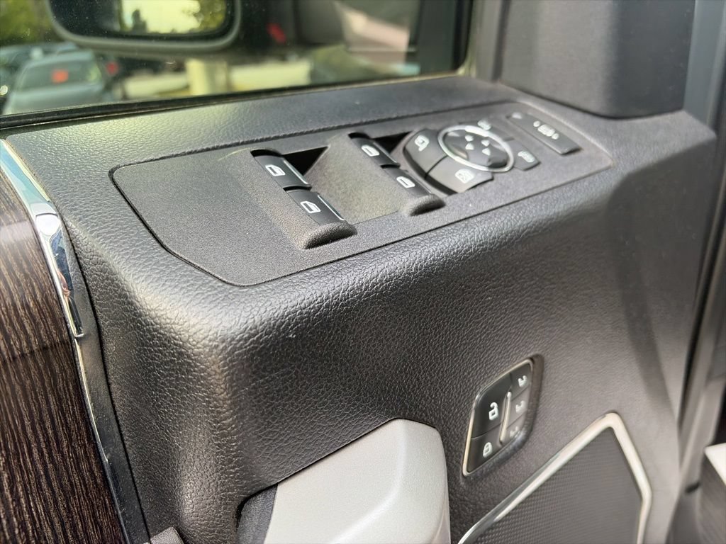 Used 2021 Ford F250 Lariat w/ Lariat Ultimate Package AWD/4WD image 11