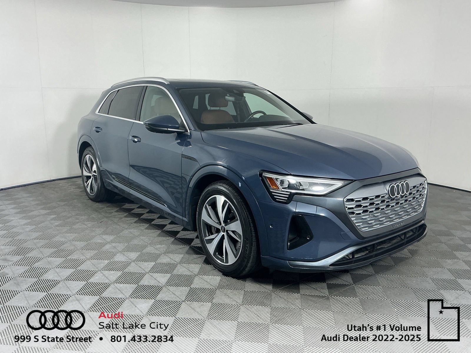 Used 2024 Audi Q8 e-tron Premium Plus w/ Premium Plus Package AWD/4WD image 1