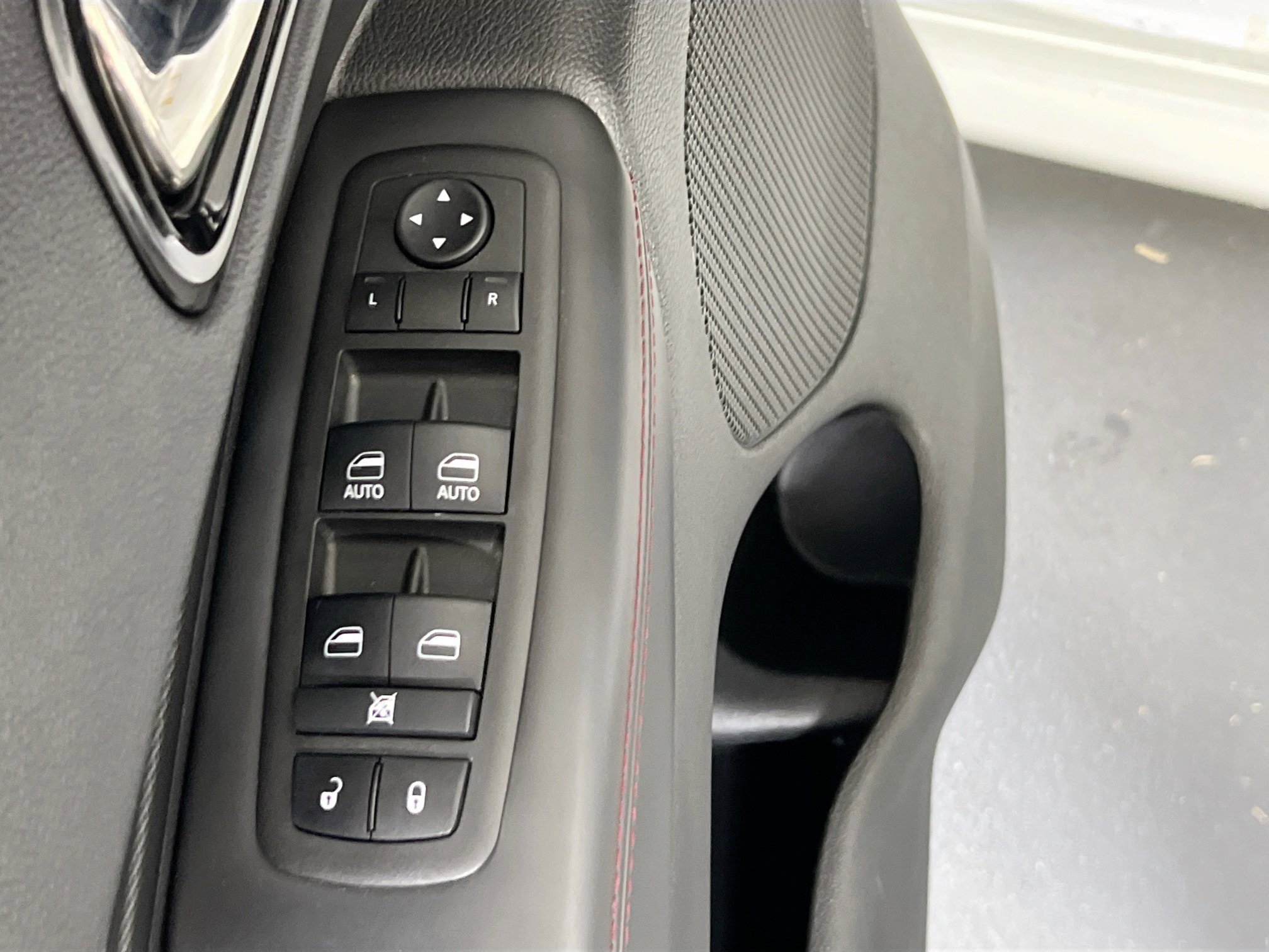 Used 2022 Dodge Durango R/T w/ Blacktop Package image 18