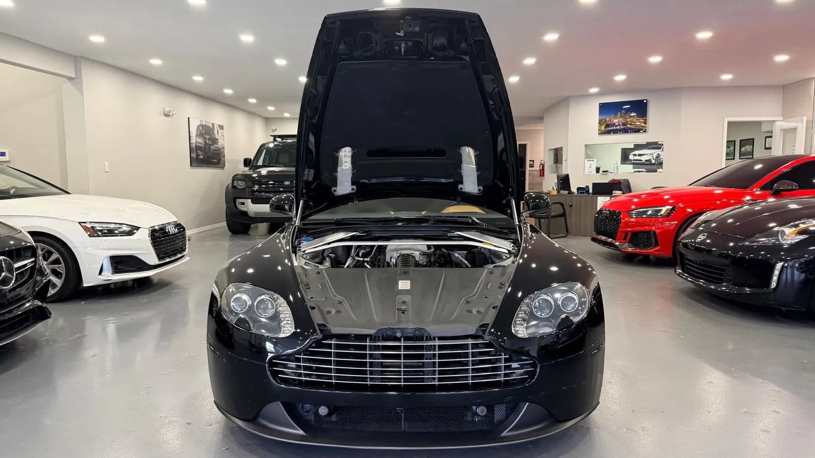 Used 2012 Aston Martin V8 Vantage Coupe RWD image 38