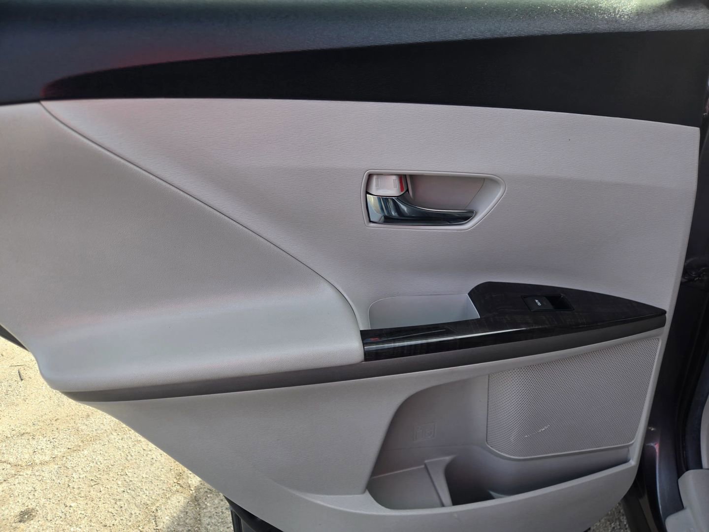 Used 2013 Toyota Venza LE image 12