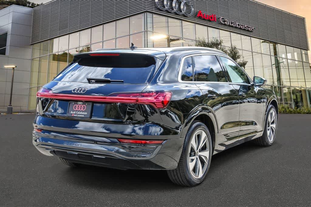Used 2024 Audi Q8 e-tron Premium Plus AWD/4WD image 4