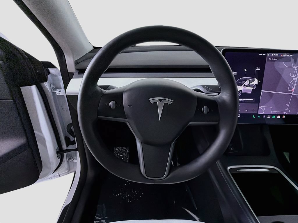 Used 2021 Tesla Model Y Long Range AWD/4WD image 11