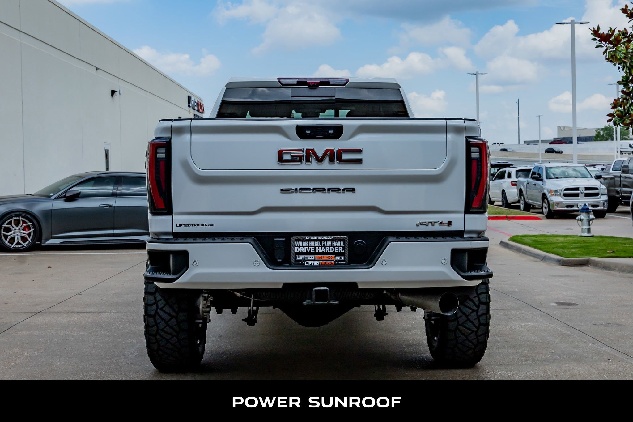Used 2025 GMC Sierra 2500 AT4 w/ AT4 Premium Plus Package AWD/4WD image 8
