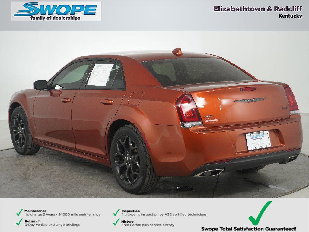 Certified 2021 Chrysler 300 Touring L image 5