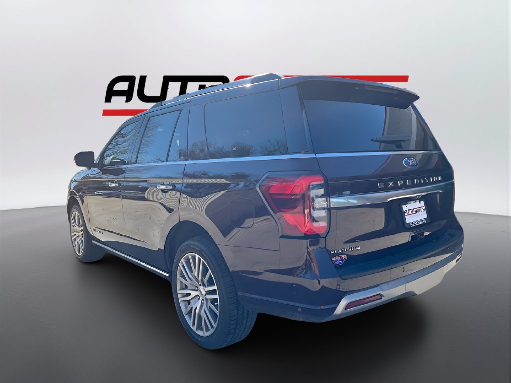 Used 2024 Ford Expedition Platinum AWD/4WD image 5