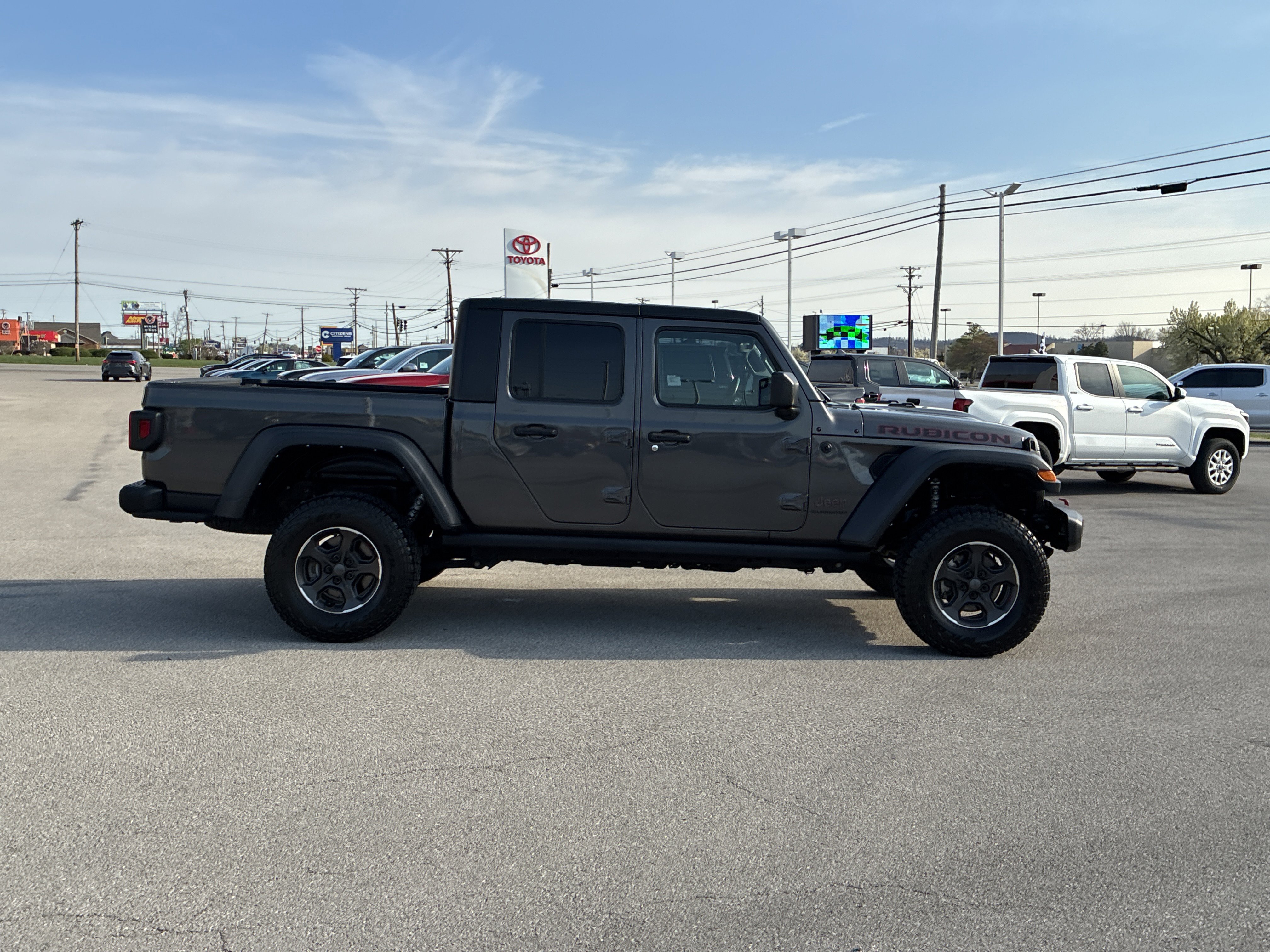 Used 2022 Jeep Gladiator Rubicon w/ Trailer Tow Package image 4