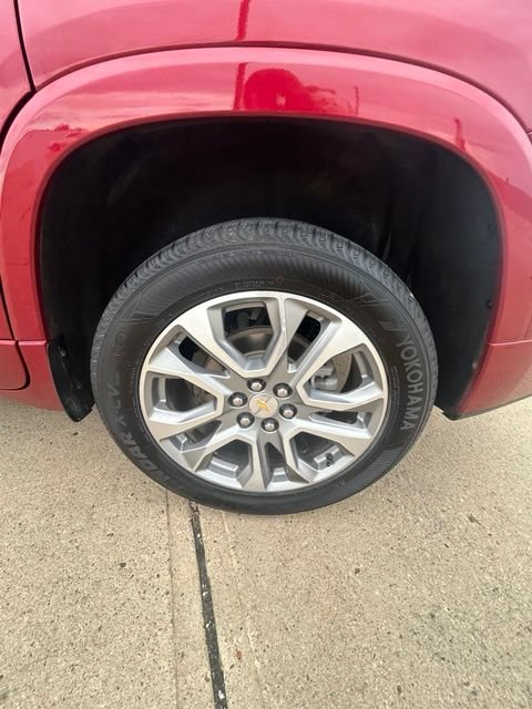 Used 2020 Chevrolet Traverse Premier FWD image 31