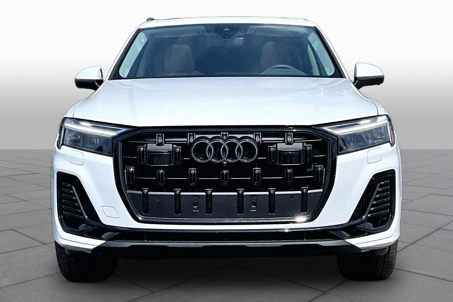 Used 2025 Audi Q7 3.0T Premium Plus AWD/4WD image 4